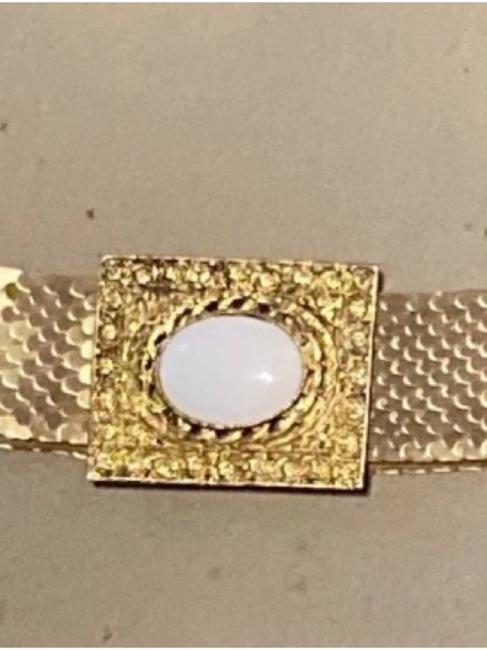 Gold Filigree Gold Metal snake stretch Mesh Belt  with White Cabochon Accent